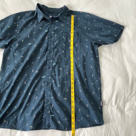 Patagonia Blue Hawaiian Surfer Floral Short Sleeve Button Down Shirt, Size Large - Picture 8 of 11